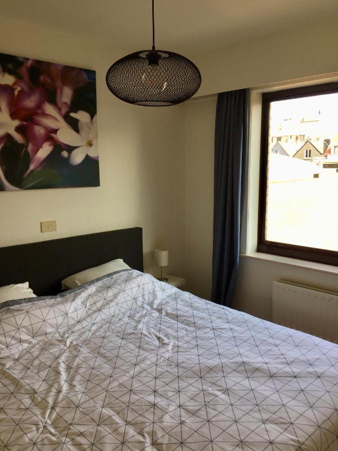 Rustig Appartement Met Zeezicht Dicht Bij Het Centrum Ostende Exterior foto