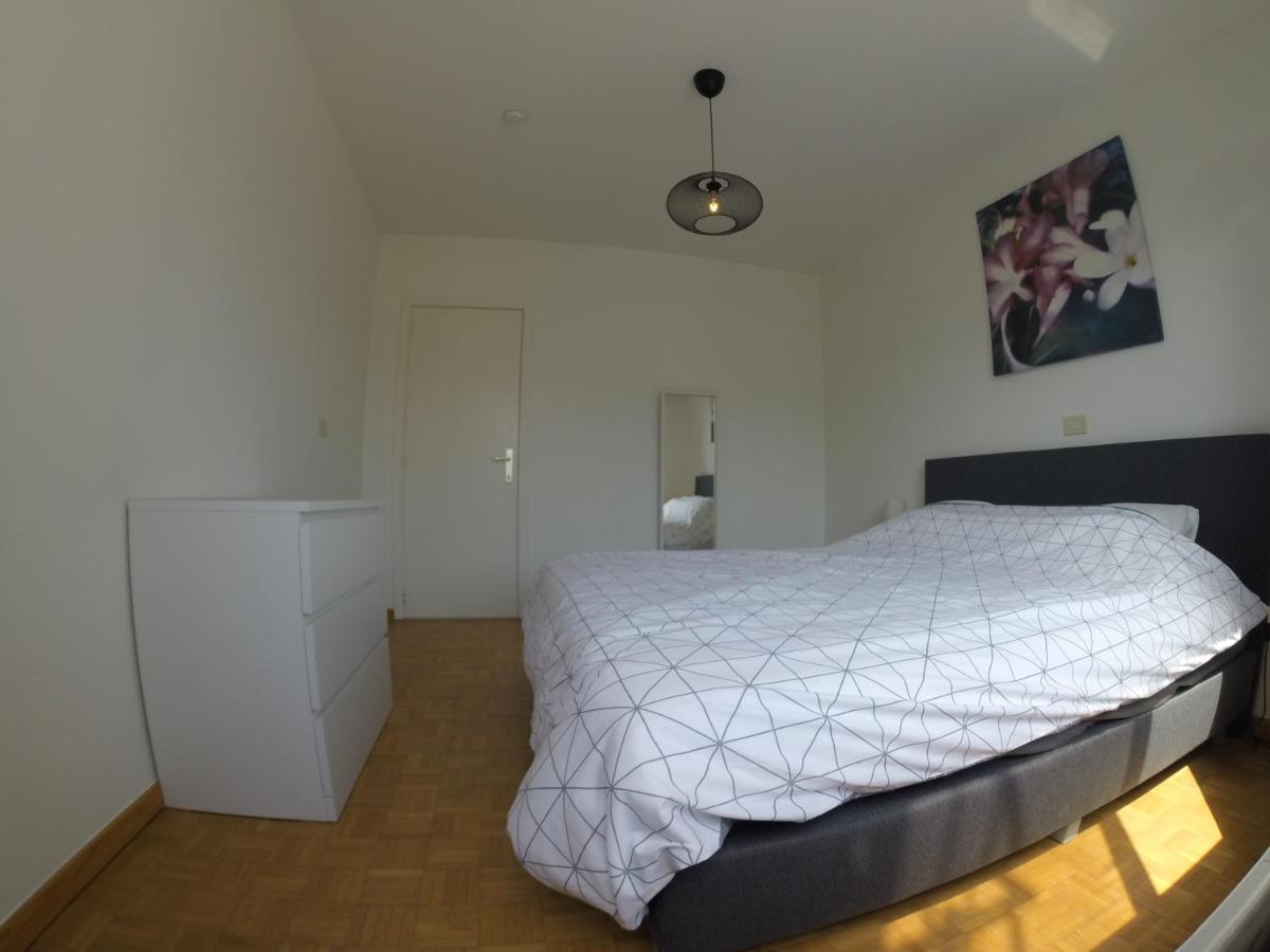 Rustig Appartement Met Zeezicht Dicht Bij Het Centrum Ostende Exterior foto